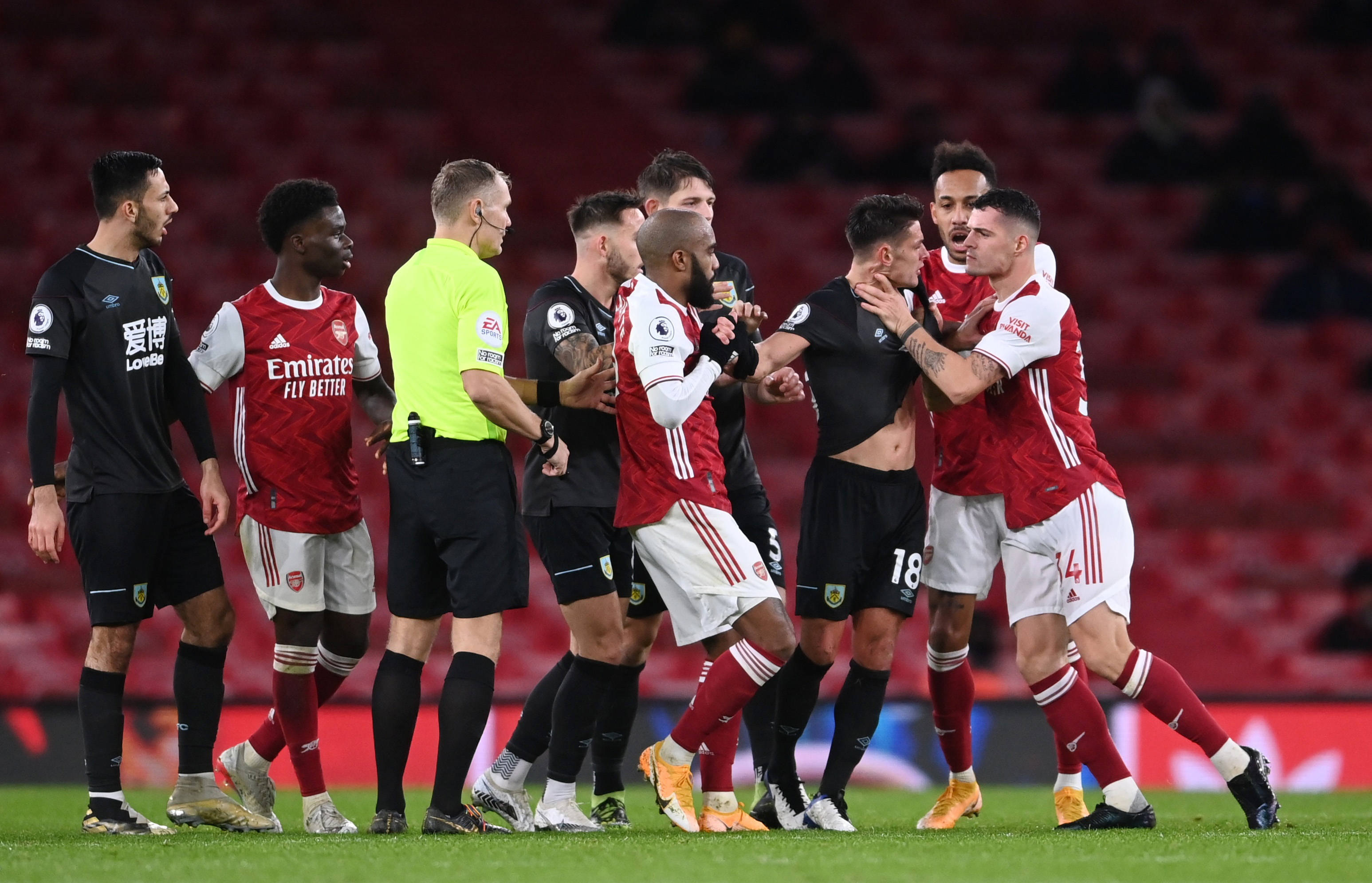 超赛场上 超赛场上